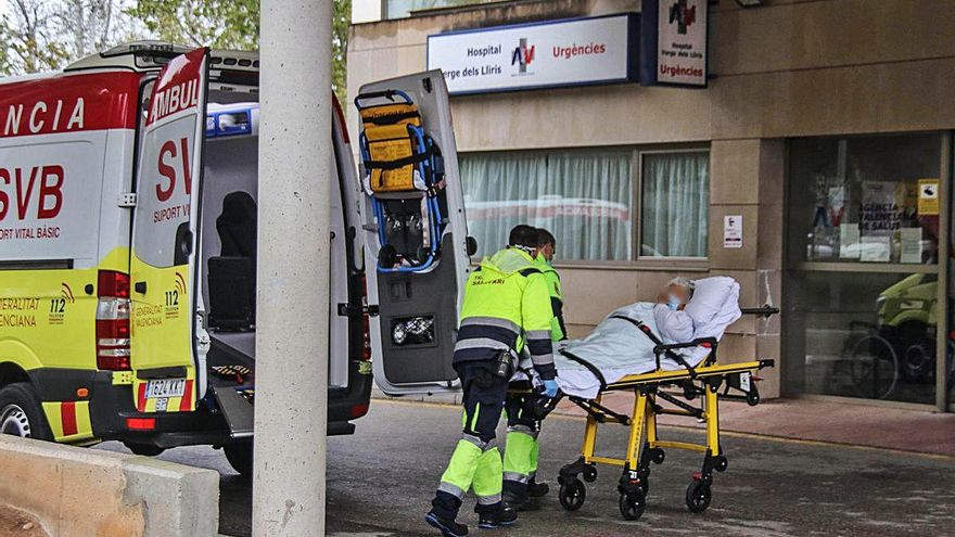 Los hospitales se están reforzando ante el incremento de la presión asistencial.
