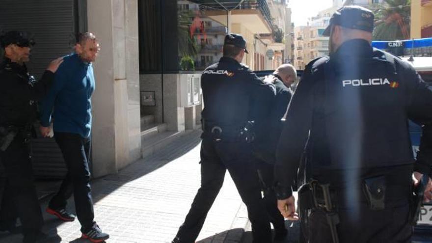 Libertad con cargos para los dos porteros que hirieron a tres policías en una pelea