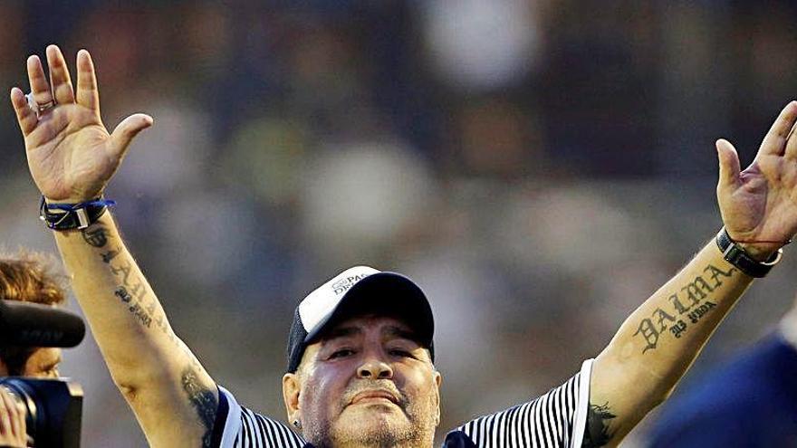 El cuerpo técnico de Maradona renuncia a Gimnasia Esgrima y La Plata