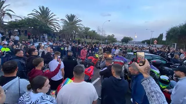 Más de un centenar de moteros rugen los motores por el fallecido Jéremy Bernet