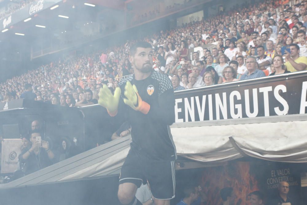 Todas las imágenes de la presentación del Valencia 2016/17