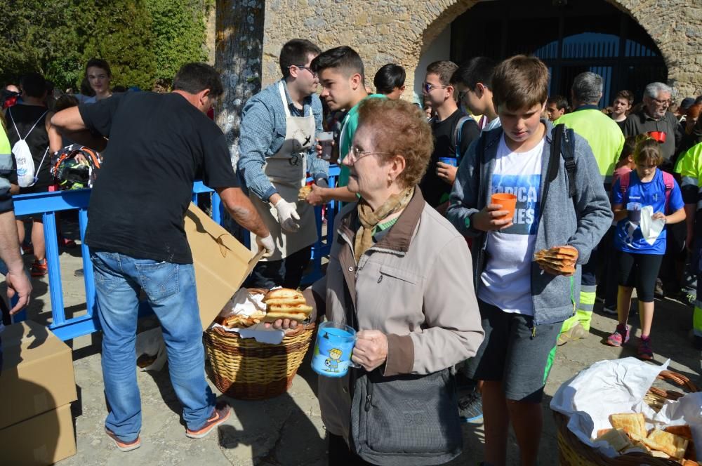 Els berguedans renoven el vot de poble i pugen a Queralt per celebrar Sant Marc