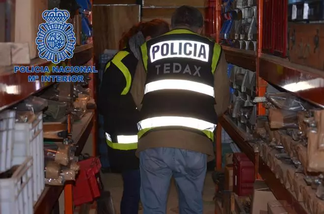 Detingut per tràfic d'armes a Olot