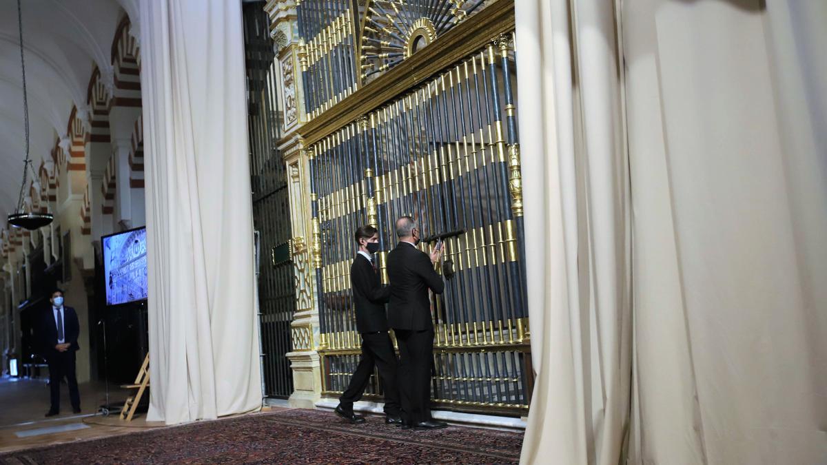 Vista institucional a la Capilla del Espíritu Santo y el renovado Palacio Episcopal