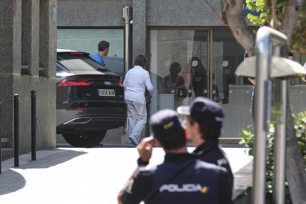 La reina Sonia ha visitado a su marido, el rey Harald de Noruega, que permanece ingresado en Hospiten Sur La reina Sonia ha visitado a su marido, el rey Harald de Noruega, que permanece ingresado en Hospiten Sur