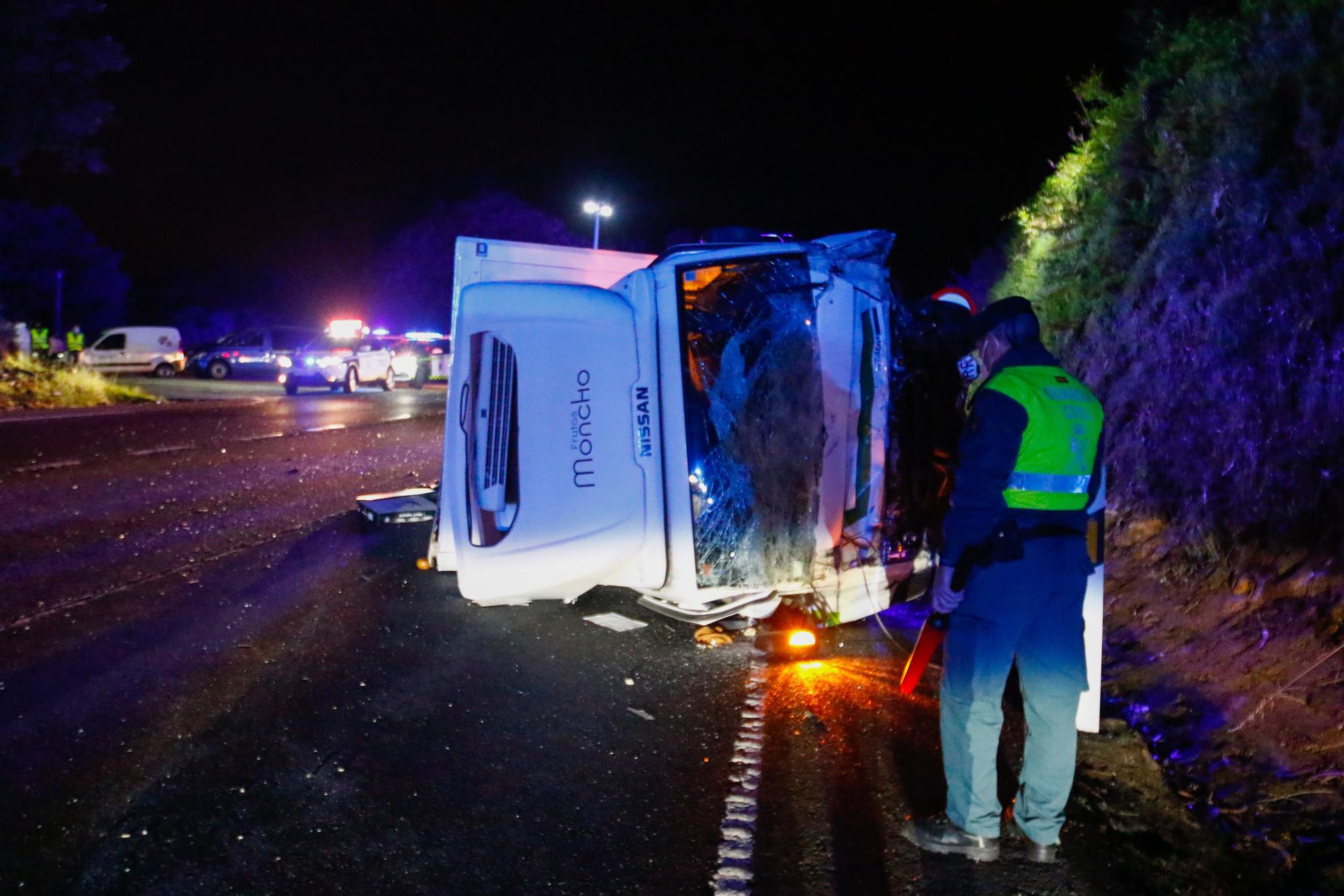 Las imágenes de la tragedia en Caldas | Tres muertos en un accidente de tráfico