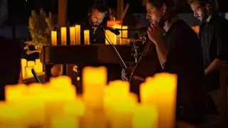 Eivissa Daurada despide el verano con música y velas en Ibiza