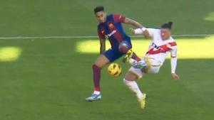 Rayo Vallecano - FC Barcelona | El posible penalti a Raphinha: entró el VAR