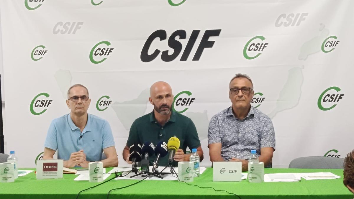 Integrantes de los sindicatos USPS y CSIF.