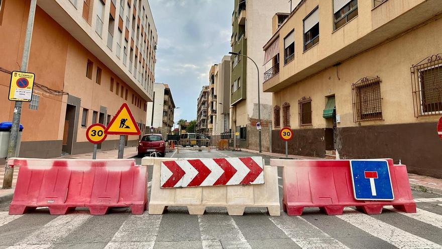 Calle cortada por las obras