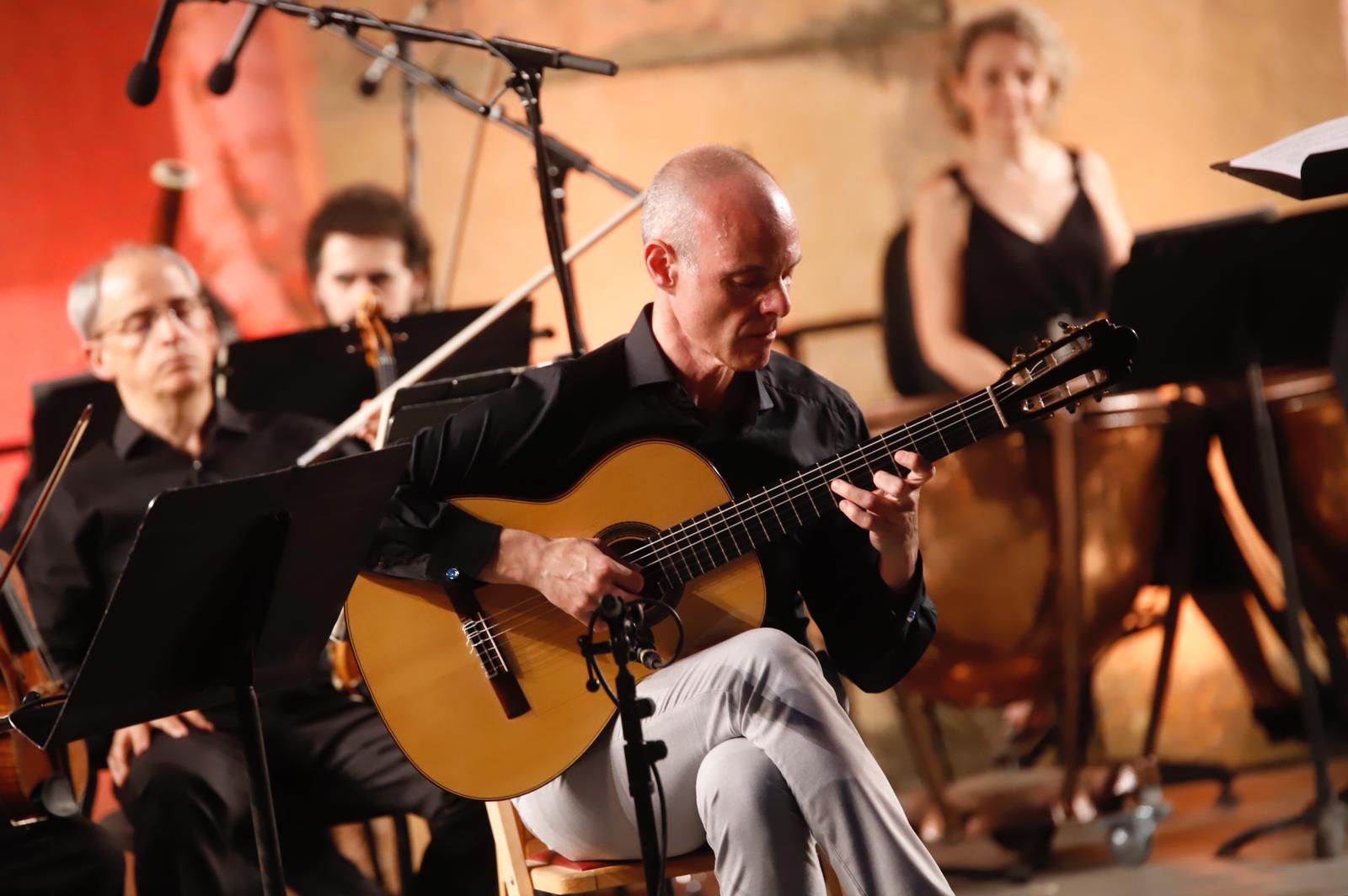 “La noche de la guitarra”, que tiene lugar en el Patio de los Naranjos de la Mezquita-Catedral.