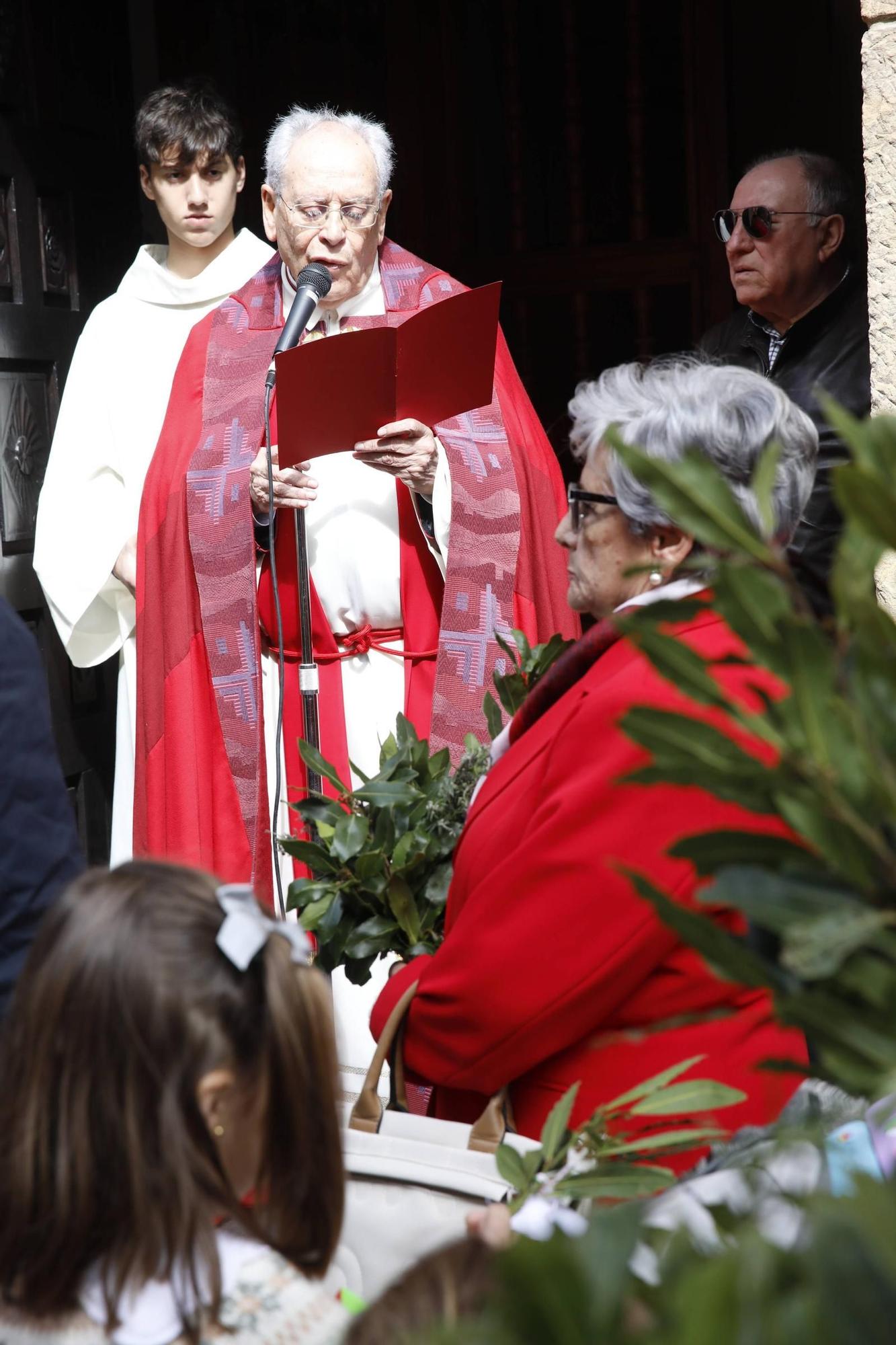 EN IMÁGENES: Gijón procesiona para celebrar el Domingo de Ramos