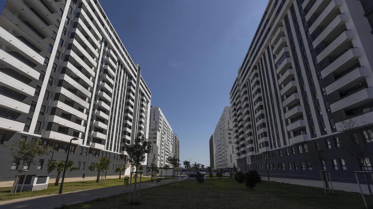 Nuevo barrio de Turianova, detrás de la Nueva Fe de València.