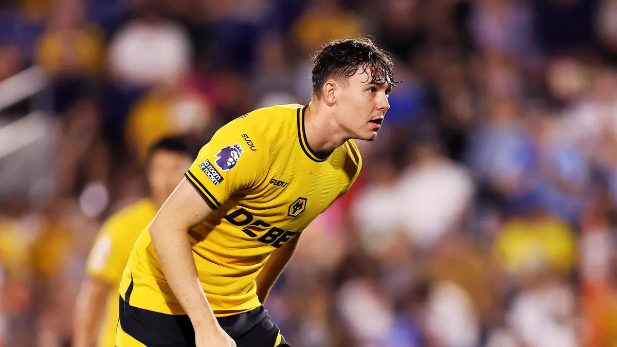 La Premier League se vuelve "loca": Larsen, 75 millones