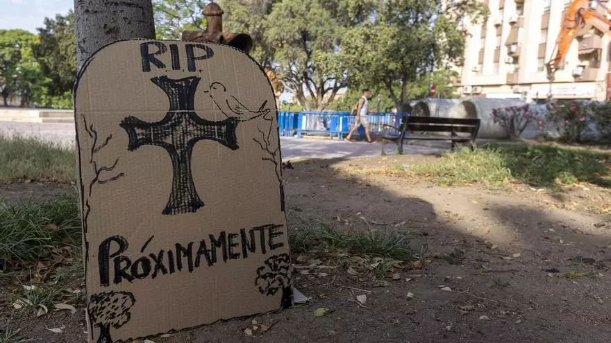 Un cementerio en el parque de  San Blas
