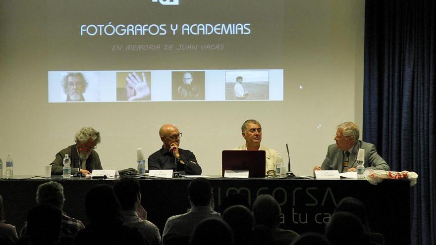 La Bienal de Fotografía recuerda a Juan Vacas en el décimo aniversario de su muerte