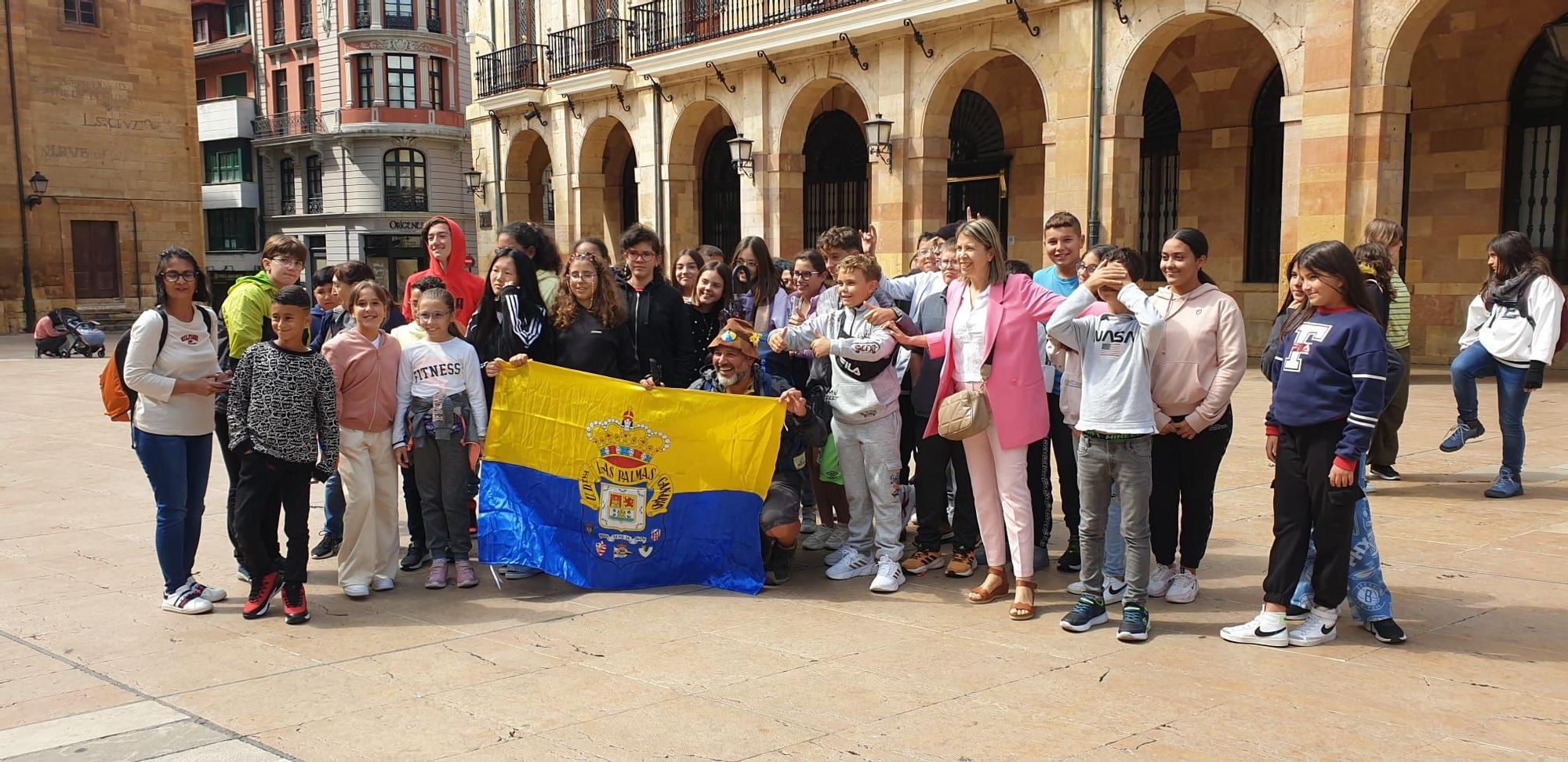 Bruno Suárez hace el Camino de Santiago por la UD