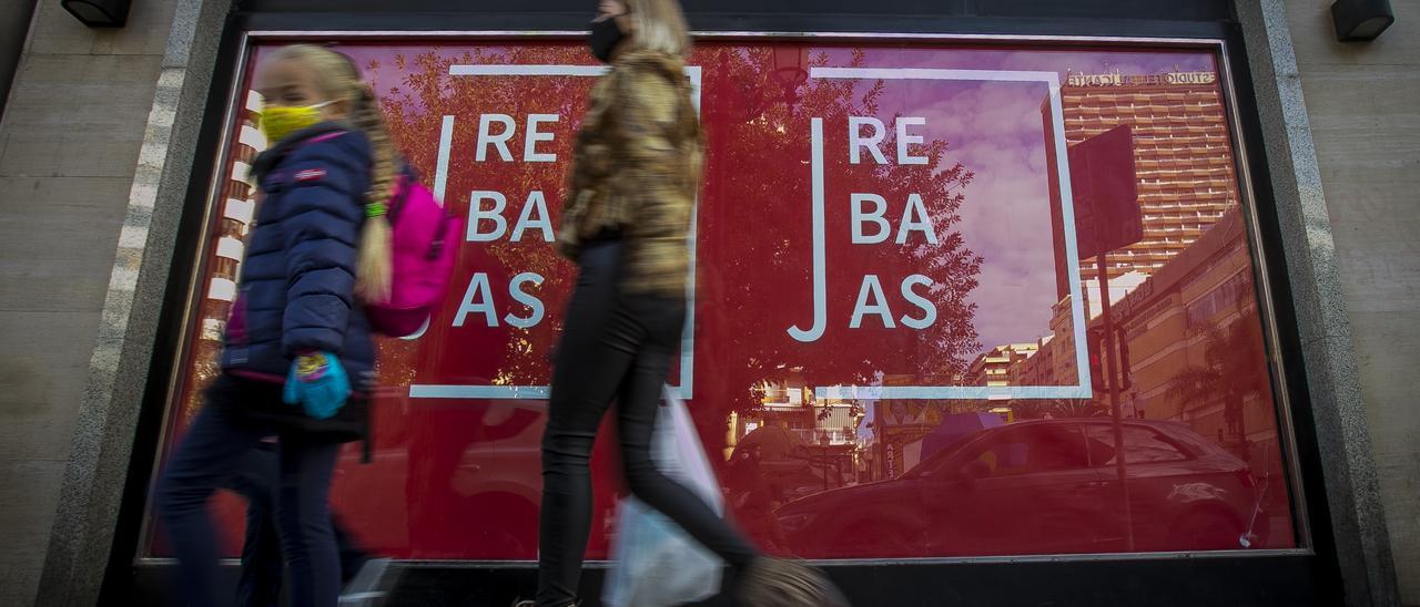 Imagen de la campaña de rebajas en Alicante el año pasado