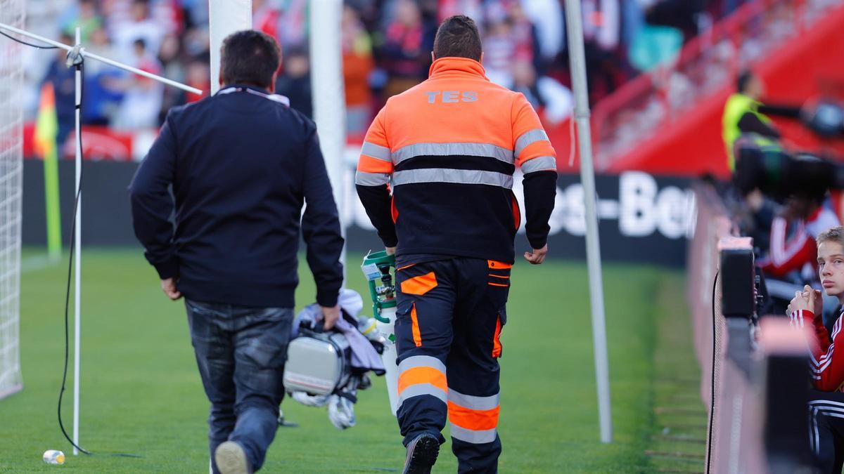 Granada and Athletic Club agree to suspend La Liga fixture after the tragic  death of a fan in the stands at Los Carmenes