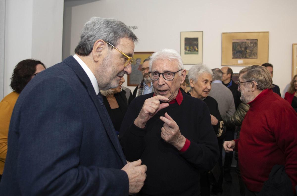 Raimon, en l'exposició dels 60 anys d'Al vent, a Xàtiva