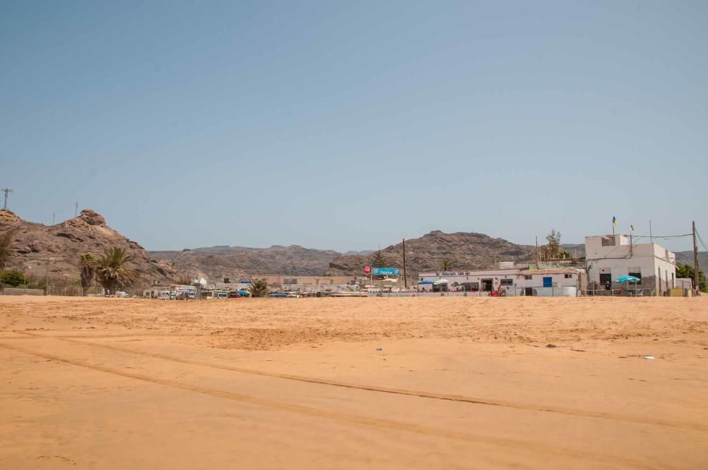 Afectados por la nueva playa de Tauro