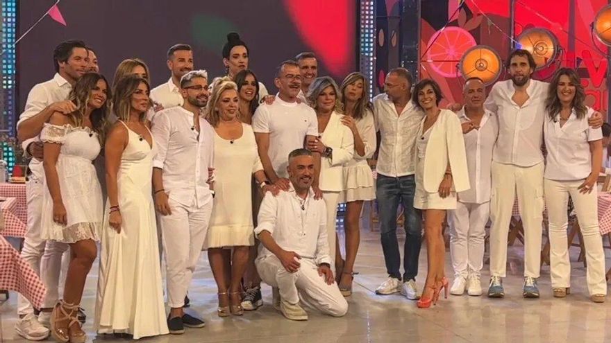 Uno de los colaboradores del extinto Sálvame pasa por el quirófano: &quot;Tenía un pecho femenino&quot;