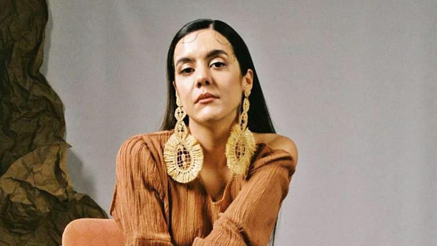 La canaria Valeria Castro trae la gira de 'Chiquita' a dos de los escenarios de las Islas - Vimarsana News