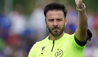 El adiós a Tercera de Mingo Sosa, un árbitro enamorado del fútbol con Hernández Hernández como referente