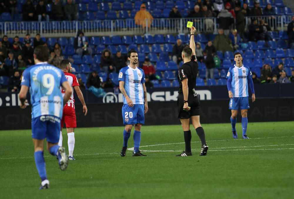 El conjunto blanquiazul regaló dos puntos en el último suspiro tras el tanto de Luis Rioja, que igualó el gol inicial de Adrián