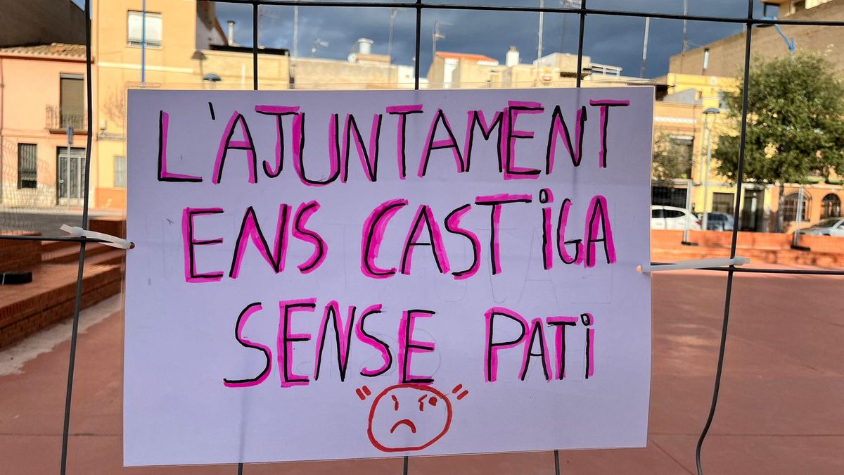 Vídeo: Protestas en el colegio Concepción Arenal por la inseguridad del vallado del patio provisional