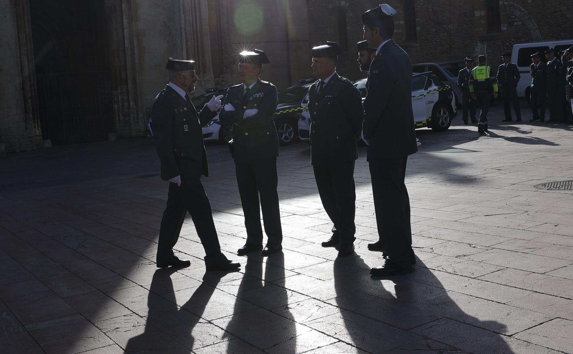 En imágenes: funeral en la catedral de Oviedo del guardia civil que evitó una masacre ciclista en Pravia