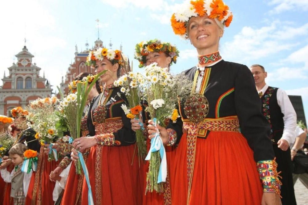 Varíos países - Las celebraciones de los cantos y danzas bálticos (Estonia, Letonia y Lituania)