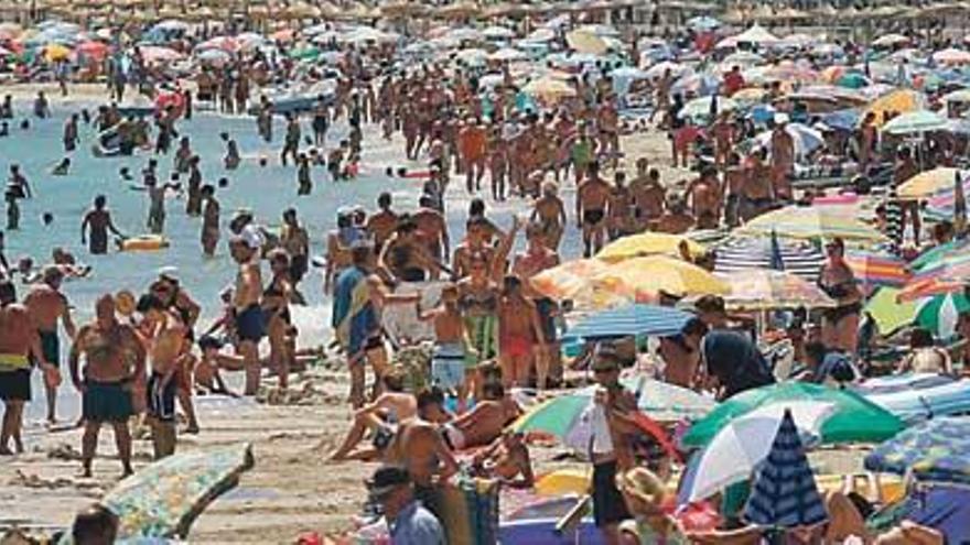 Año 2030: 25 personas por metro de playa