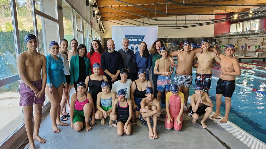 Imatges de la presentació del projecte Joves d&#039;Aigua, a les piscines Manel Estiarte Duocastella