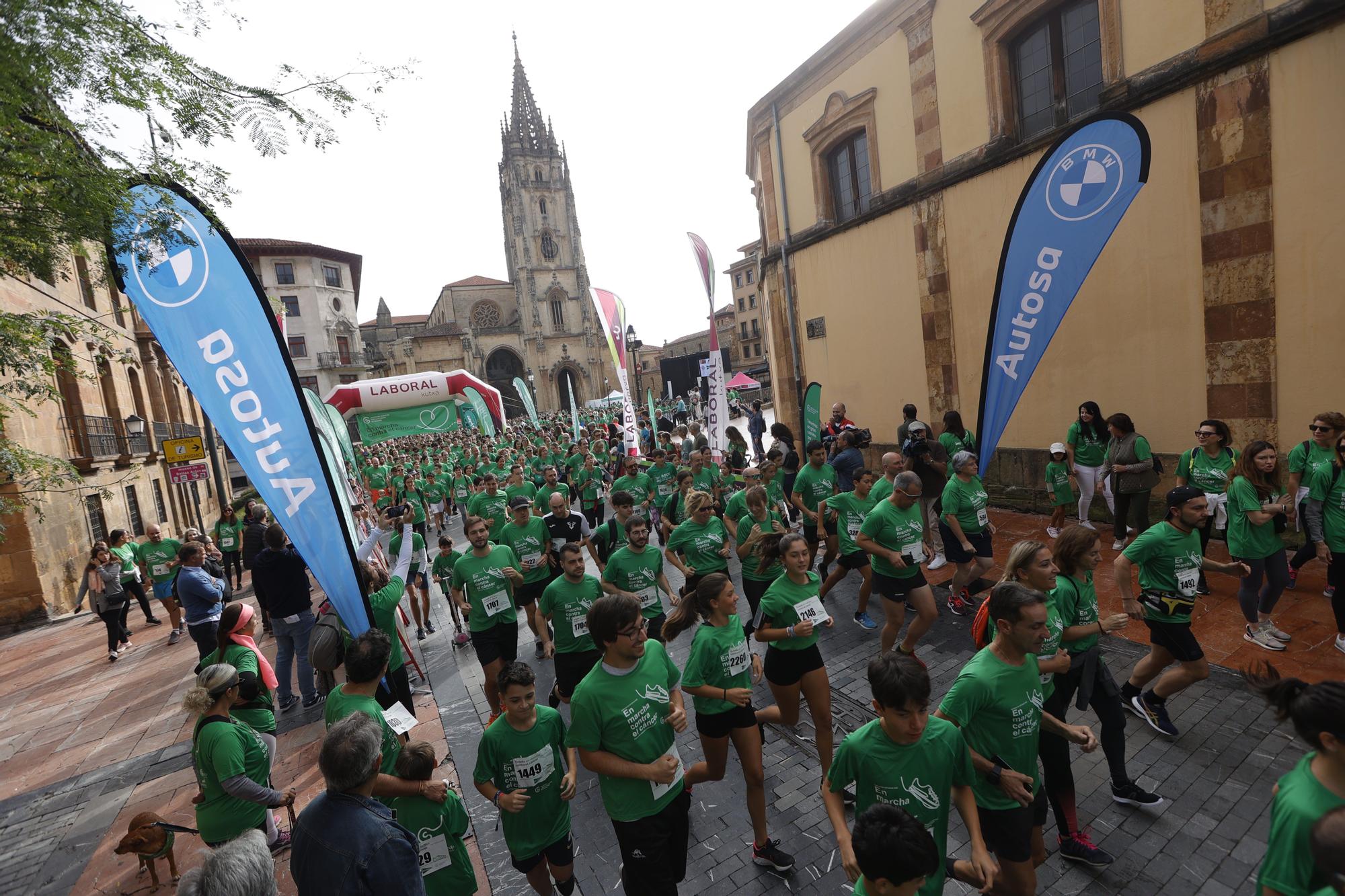 EN IMÁGENES: Asturias se echa a la calle para correr contra el cáncer