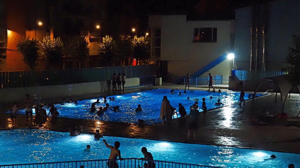 La piscina municipal de Súria organitza un bany nocturn amb una sessió musical a càrrec de DJ Gian