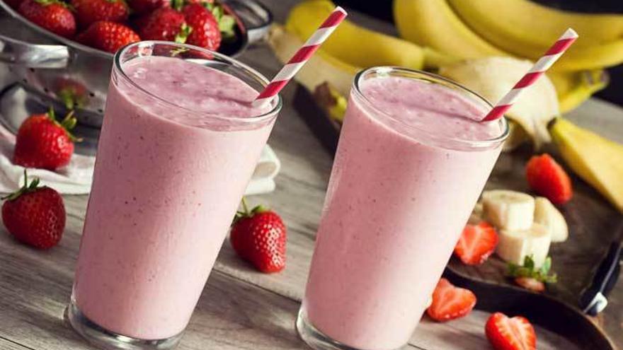 RECETAS SANAS Y FÁCILES | Batido de fresa y plátano