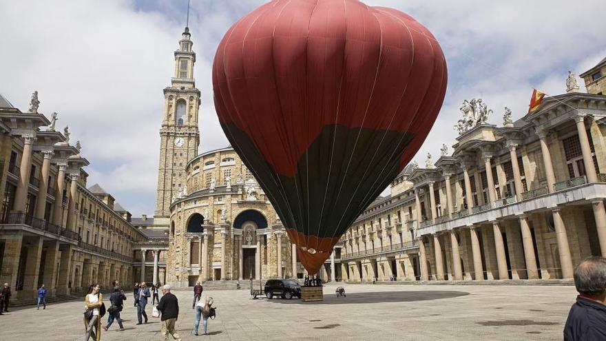 Presentación del festival de globos, esta mañana, en Laboral Ciudad de la Cultura