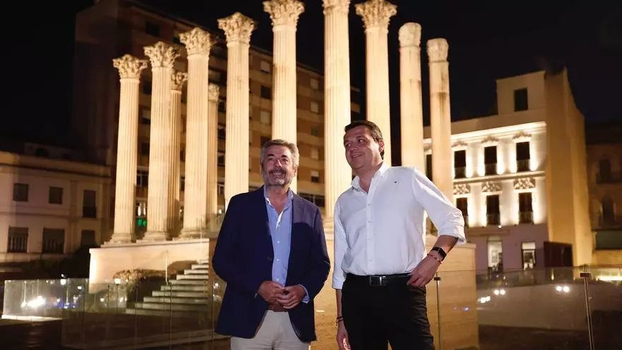 Así luce la iluminación nocturna del Templo Romano
