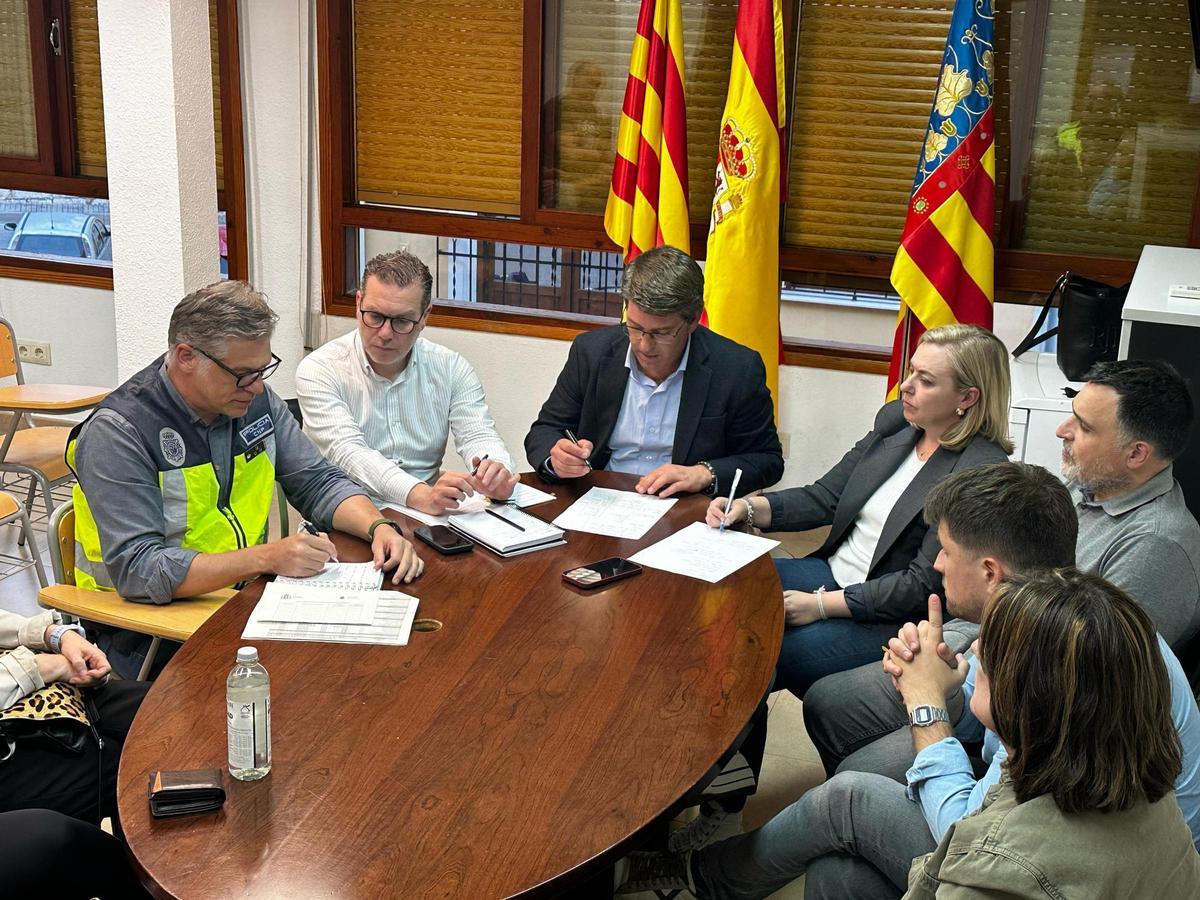 Reunión de coordinación en la Jefatura de Policía Local de Ontinyent.