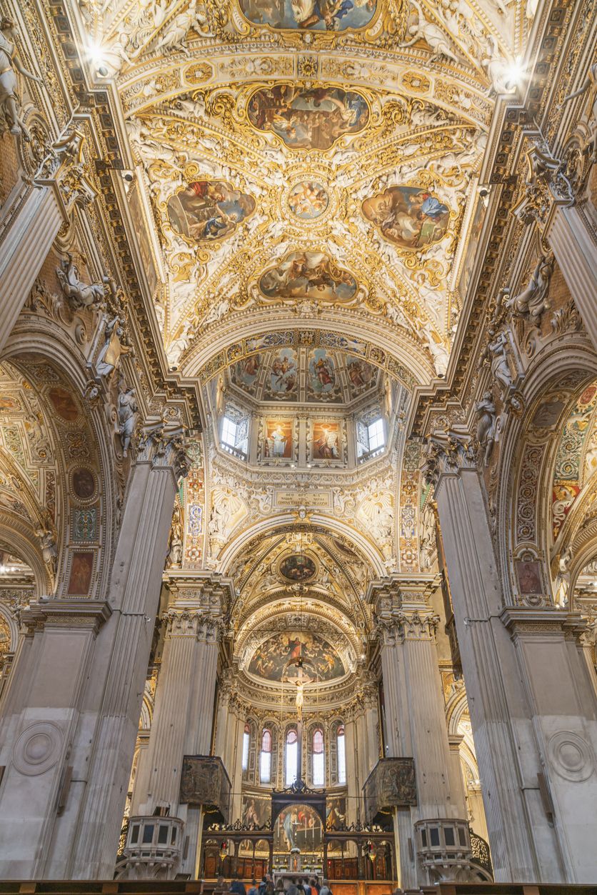 El interior de la Basílica de Santa Maria Maggiore de Bérgamo