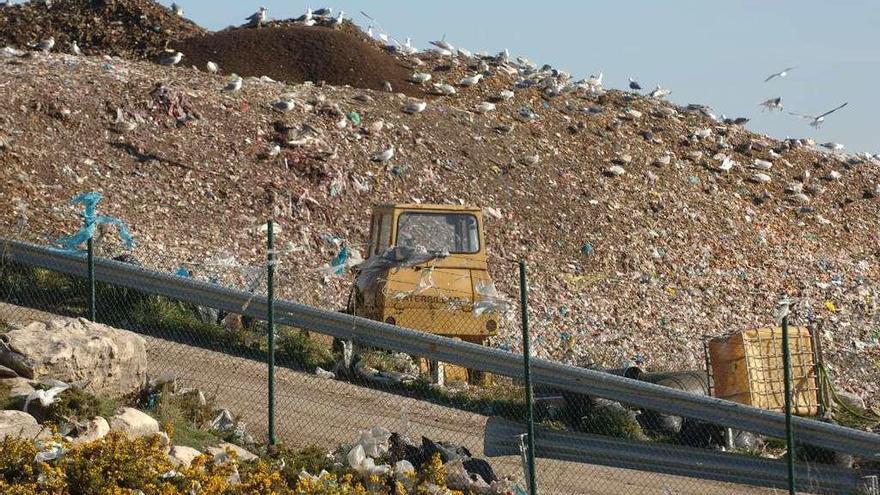 Vista de uno de los depósitos de rechazos de la planta de Nostián.