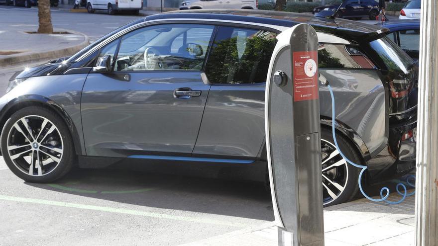 El sector del automóvil se centra en el coche eléctrico.