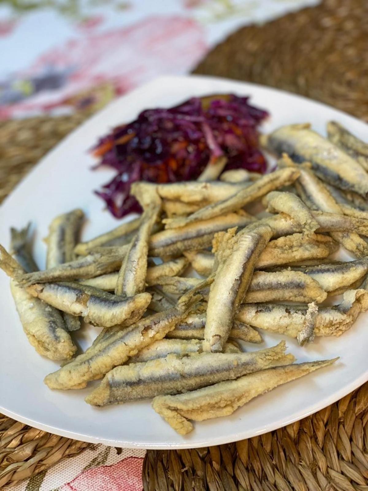 El pescaíto frito, otra de las especialidades de Más Solera.