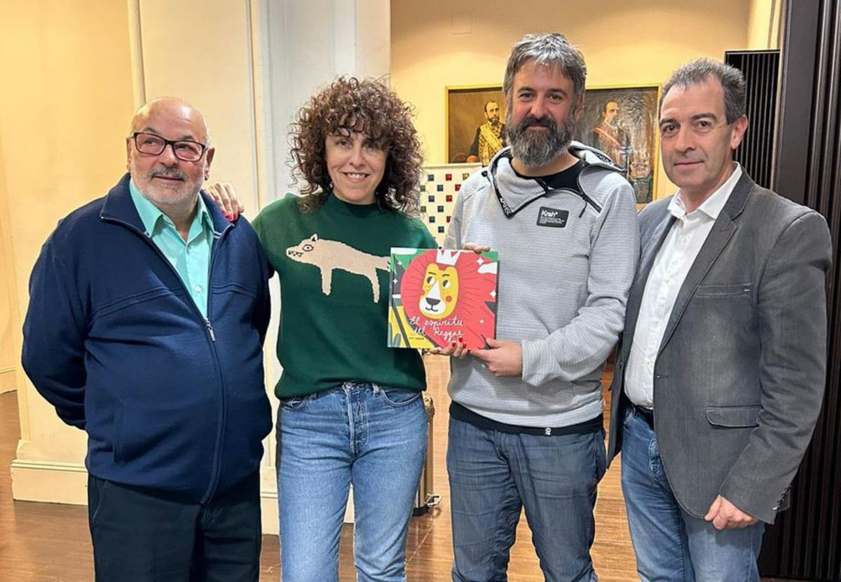 Los autores con el alcalde de Lagata y el presidente comarcal.
