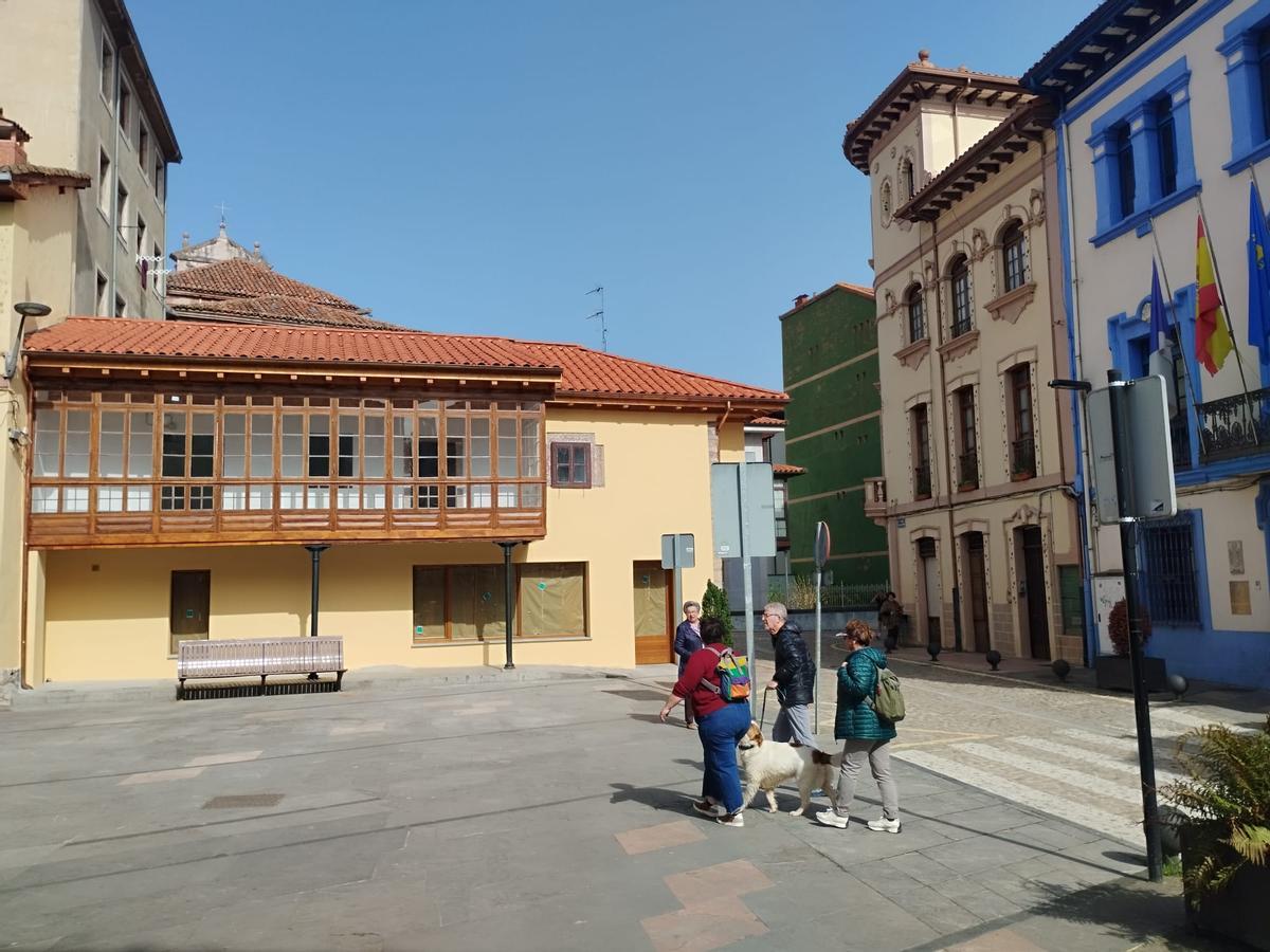 El traslado del Archivo Municipal de Grado, en imágenes.