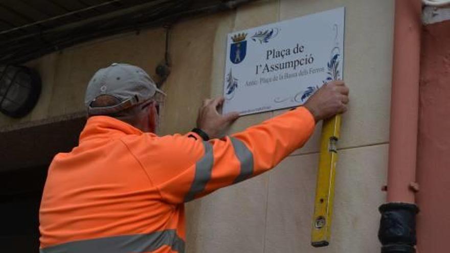 La Vall d&#039;Uixó señaliza las calles de l&#039;Assumpció con sus nombres antiguos