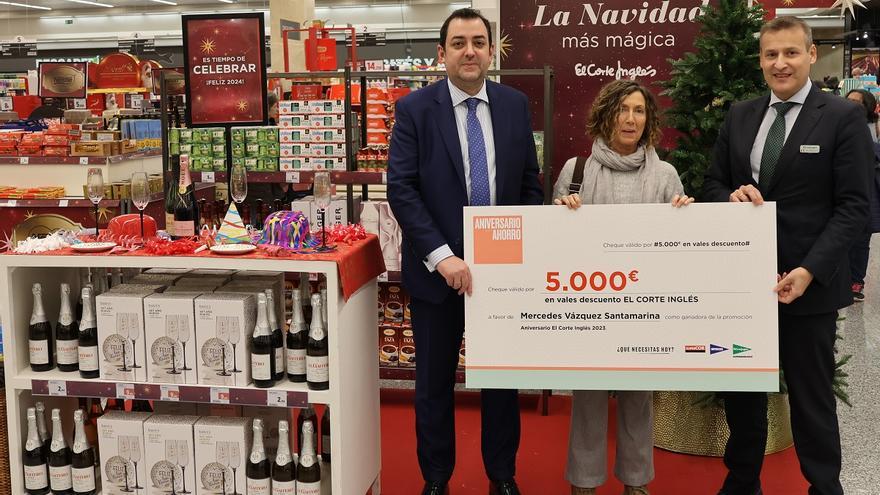 Una cliente del Hipercor de Santiago de Compostela gana un premio de 5.000 €