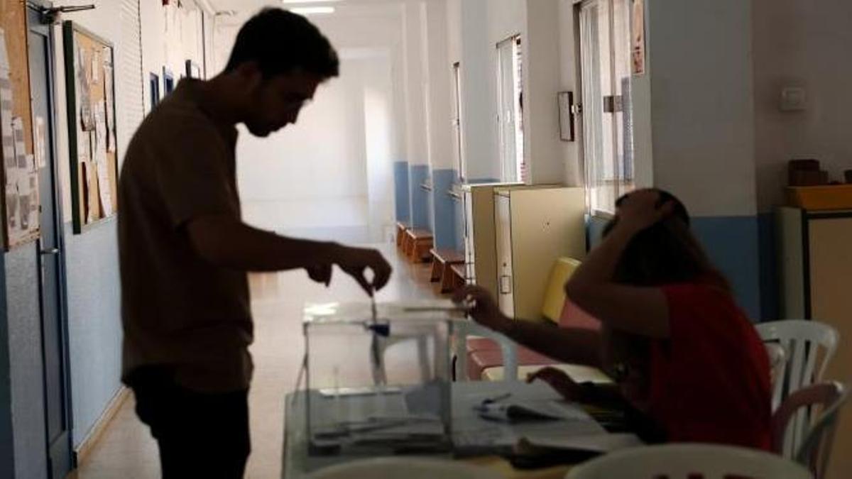 Condenada a una multa por delito electoral por no presentarse a su mesa para hacer de presidenta en Palma