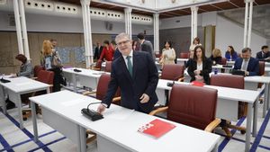 José Vélez, este martes cuando llegaba al Pleno de la Asamblea Regional.